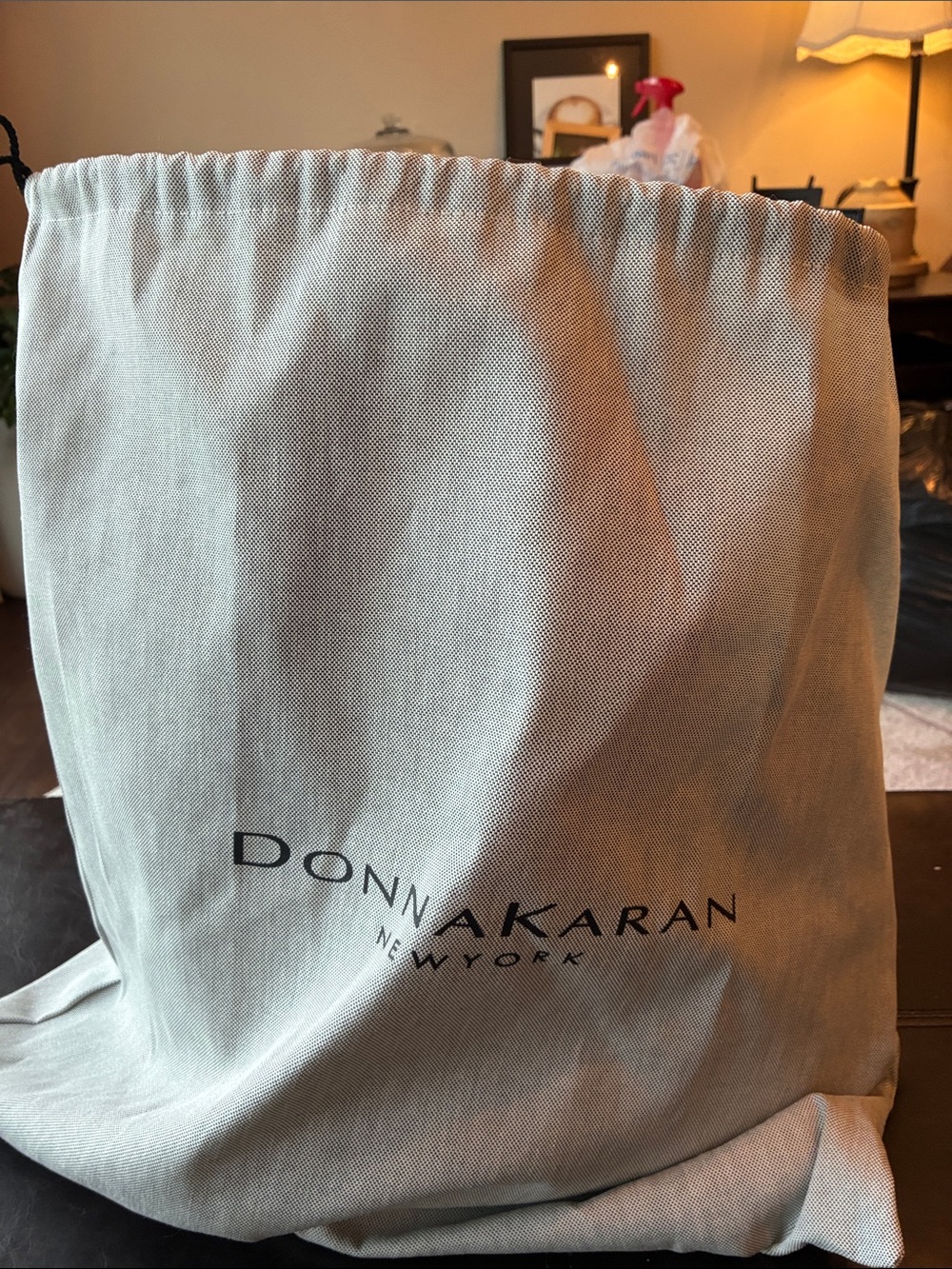 Donna Karan Black Leather Shoulder Bag with Gold Chain Trim - Picture 7 of 8